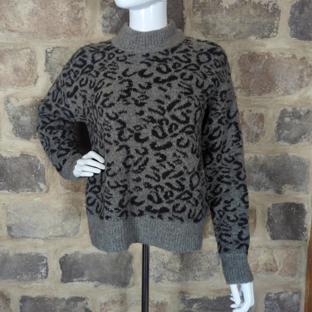 John‎ + Jenn  Women's Cozy Pullover Mock Neck Leopard Knit Sweater Top Size XS